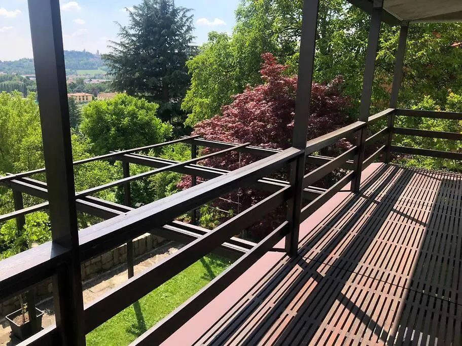 L'Antico Noce - Bergamo Apartment 0*,  Italy